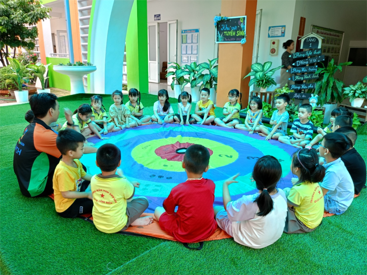 Các bé khối MGL tham gia Ngày hội Open day